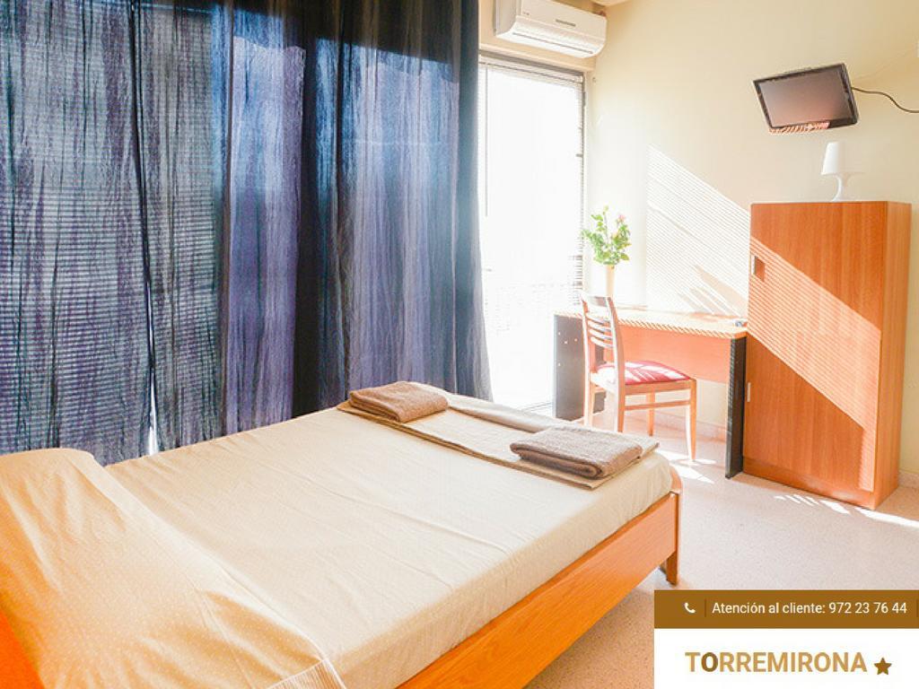 Hostal Torremirona 살트 객실 사진